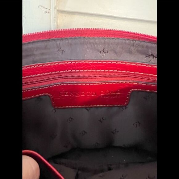 Kenneth Cole Red leather purse - Picture 6 of 8
